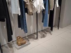 -MO&Co.(龙之梦购物公园店)