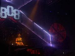 -808 LiveHouse