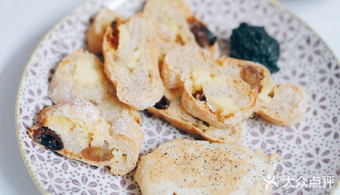 自制鸡肉饼 ️主食~自制全麦奶酪菠萝欧包62克