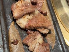 -铭牛烧肉·和牛海鲜自助(高新月牙湖店)