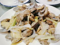 葱姜炒花蛤-听涛雅苑百味饺子老家菜馆