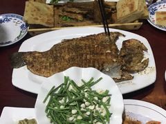 -闻道食府烙饼卷带鱼(原车耳营店原大觉寺店)