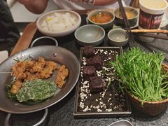 -三出山火锅(南京万象天地店)