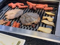 -臻牛烤肉