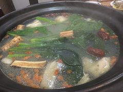 -濠轩阁特色生蚝火锅(水湾路店)