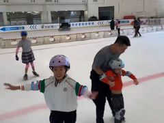 -世纪星滑冰俱乐部(万象城店)