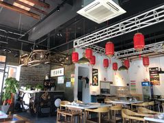 大堂-渝蛙先生领鲜美蛙老火锅