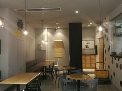 大堂-HELLO 27 意面·沙拉·帕尼尼