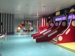 -涨巢·潮玩水疗局