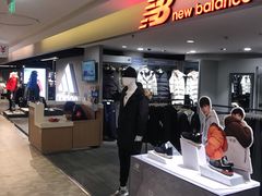 -资和信百货商场