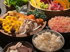 -三出山火锅(南京万象天地店)