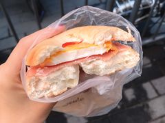火腿鸡蛋贝果三明治-85度C(北京玉蜓桥二店)