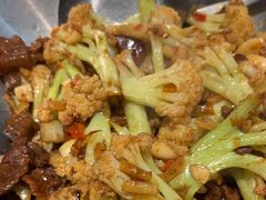 干锅有机花菜牛腩-黄泥岗·地道湖北菜(奥特莱斯店)