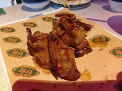 香酥带皮鸽-蚝堡海鲜·威海菜·海肠捞饭·烧烤·亚洲吃蚝公司(幸福门店)