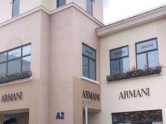 -奥特莱斯停车场