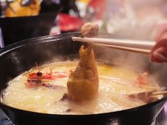 -鲜入围煮花胶鸡海鲜火锅