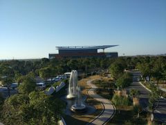 -上海滴水湖皇冠假日酒店