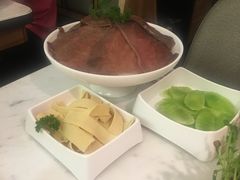 -左庭右院鲜牛肉火锅(浦江欢乐颂店)