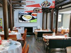 -阿瓦山寨·湘菜现炒·剁椒鱼头王(咸阳总店)