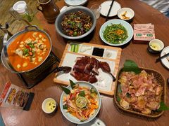 -老滇山寨•云南特色菜•地方菜•民族风情歌舞表演(金碧店)