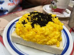 黑松露炒蛋多士-華人 華星冰室(氹仔 店)