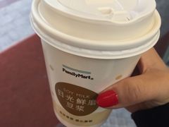 -全家便利店(愚园店)