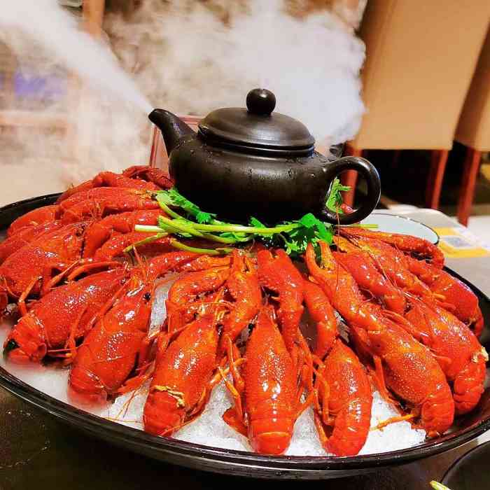 一佳靓虾(中河中路店)-"经常去,不过现在不是吃小龙虾的季节,生意.