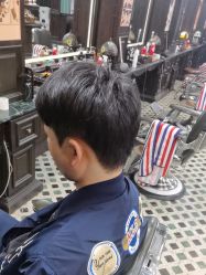 -海文先生国潮烫染男士理发馆