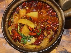-有红鸡毛店·砂锅菜(抚琴夜市店)