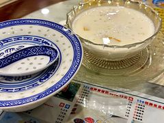 -广信牛奶甜品世家(台东店)