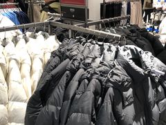 -斯普瑞斯奥特莱斯