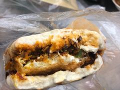 蛋黄肉夹馍-清真马乐贝腊牛肉蛋黄菜夹馍(马蓉洒金桥店)