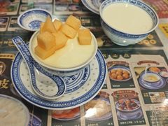 -广信牛奶甜品世家(台东店)