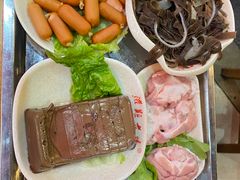 -灌县老妈砂锅串串香(万科红生活广场店)