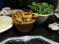 -陆派巴倒烫火锅(城东店)