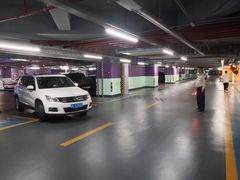 -金虹桥国际中心·停车场