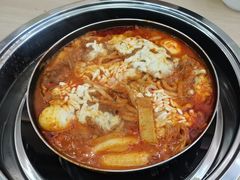 -三清洞摩西韩式年糕火锅(威高广场店)