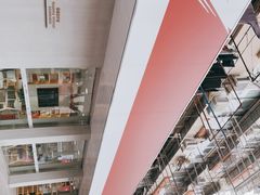 -新华传媒教材书店(中山南二路)