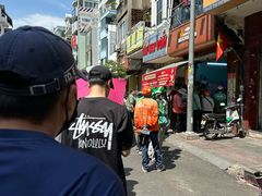 -Bánh Mì Huynh Hoa