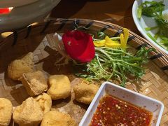 -老滇山寨•云南特色菜•地方菜•民族风情歌舞表演(金碧店)