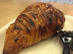 焦糖牛角酥-PAPER STONE BAKERY(天汇广场店)
