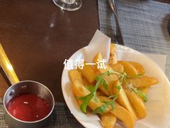 -卡普里披萨·牛扒·下午茶