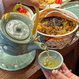 他家鹅肝特别香 料汁用的也不重 天妇罗炸虾的面衣好脆！
