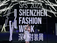 -欢乐海岸椰林沙滩-2025湾区超级灯会