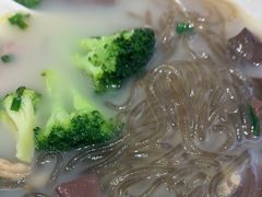 -小杨生煎(金山百联购物中心3楼店)