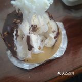很像鲜奶麻薯 吃了俩略有些腻榴莲爆浆雪媚娘 一般般