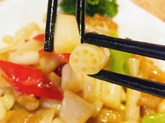 -东方之猪四更烤乳猪(金垦总店)