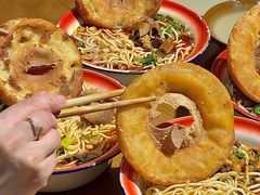 -楚东君•襄阳牛肉面牛杂煲(陆家嘴正大店)