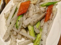 黑松露酱炒芦竹笋山药-雀舞云南菜(天津天河城购物中心店)