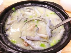 鸡子沙虫粥-盛燕泥丁粥